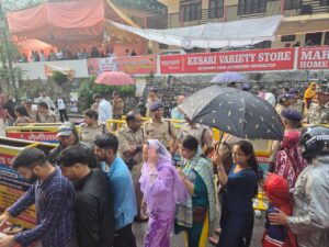 कैंची धाम मेला 2026: बारिश भी नहीं रोक पाई आस्था का सैलाब, 96 हजार से अधिक श्रद्धालुओं ने किए बाबा के दर्शन।