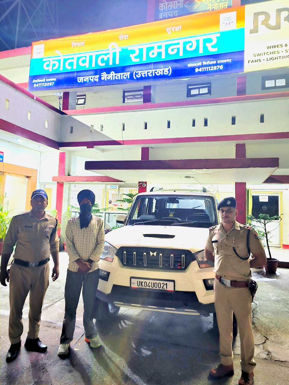 शराब के नशे में हंगामा करना पड़ा महंगा, स्कॉर्पियो सीज, चालक गिरफ्तार।