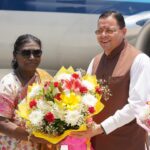 राष्ट्रपति द्रौपदी मुर्मु का उत्तराखण्ड आगमन, जौलीग्रांट एयरपोर्ट पर राज्यपाल गुरमीत सिंह, मुख्यमंत्री पुष्कर सिंह धामी समेत वरिष्ठ अधिकारियों ने किया भव्य स्वागत।