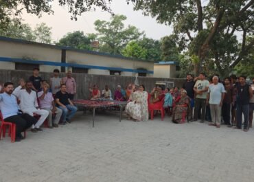 डंपरों के खिलाफ ग्रामीणों का संघर्ष जारी, सरकार नहीं जागी तो होगी भूख हड़ताल।