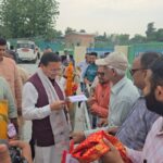 लोहियाहेड में मुख्यमंत्री धामी ने सुनी जनता की समस्याएं, अधिकारियों को दिए त्वरित समाधान के निर्देश।