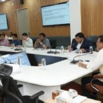 मुख्य सचिव आनंद बर्द्धन ने दी करोड़ों की विकास योजनाओं को मंजूरी, हरिद्वार मेडिकल कॉलेज और हल्द्वानी RTO परियोजना को मिली स्वीकृति।