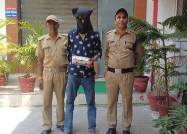 चोरी की बाइक पर फर्राटा, कमर में तमंचा… पुलिस ने एक झटके में किया खेल खत्म।