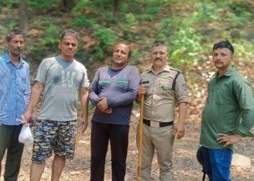 मानसिक रूप से कमजोर गुमशुदा व्यक्ति को काठगोदाम पुलिस ने जंगल से सकुशल बरामद किया।