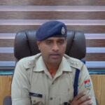 🚨 "कैंची धाम में अनुशासनहीनता पर 02 पुलिस कर्मियों पर बड़ी कार्यवाही, SSP डॉ. मंजूनाथ टी.सी. ने दिया सख्त संदेश" 🔥 "वर्दी पहनकर अपराध करने वालों को नहीं मिलेगी ढाल, SSP का स्पष्ट ऐलान"