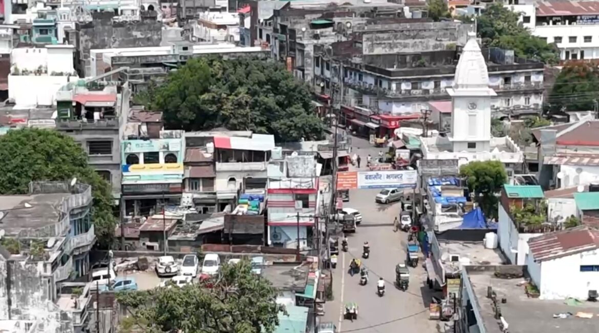 मोहर्रम को लेकर नैनीताल पुलिस अलर्ट, ड्रोन निगरानी और रातभर चला सघन चेकिंग अभियान, एसएसपी डॉ. मंजूनाथ टी.सी. के निर्देशन में संवेदनशील क्षेत्रों में सुरक्षा के कड़े इंतजाम, कंट्रोल रूम से 24 घंटे निगरानी।