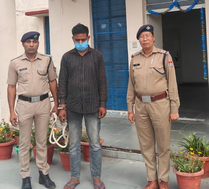 ऑपरेशन प्रहार के तहत वांछित अभियुक्त गिरफ्तार, मुक्तेश्वर पुलिस को मिली सफलता।