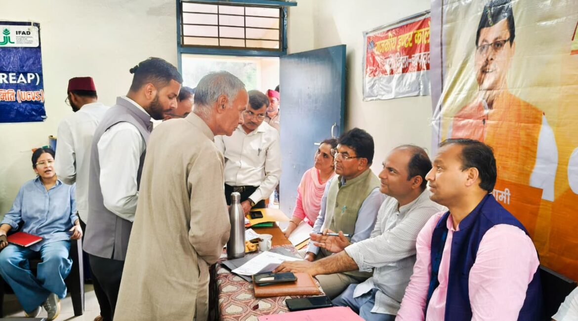 सेवा पखवाड़ा बना जनसेवा का महाअभियान, प्रदेशभर में हजारों नागरिकों ने उठाया सरकारी योजनाओं का लाभ।