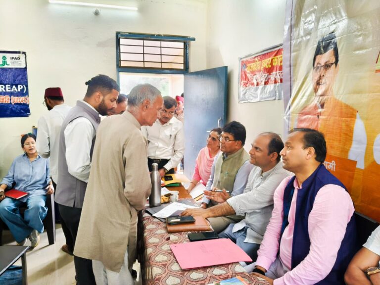 सेवा पखवाड़ा बना जनसेवा का महाअभियान, प्रदेशभर में हजारों नागरिकों ने उठाया सरकारी योजनाओं का लाभ।