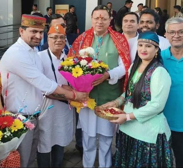 मुंबई में प्रवासी उत्तराखंडवासियों से मुख्यमंत्री धामी का संवाद, विकास विजन किया साझा।