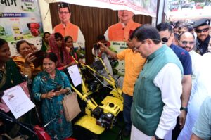 'जन-जन की सरकार, जन-जन के द्वार' अभियान से जनता तक पहुंच रहा प्रशासन: मुख्यमंत्री धामी।
