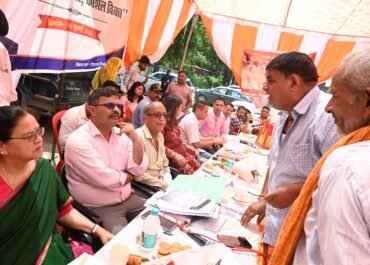 जन-जन की सरकार जनता के द्वार: रामनगर में मेगा सेवा शिविर, 27 विभाग एक मंच पर, 32 शिकायतों का मौके पर समाधान”