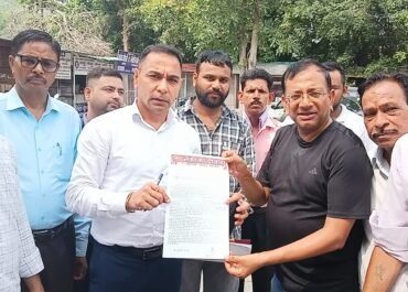 पेपर लीक के खिलाफ सड़कों पर उतरी ‘नेकी की दीवार’, सोनम वांगचुक प्रकरण पर भी उठाई आवाज।