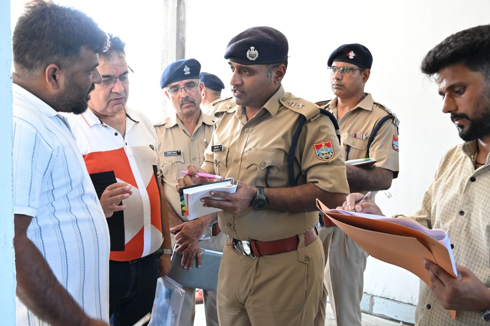 एसएसपी नैनीताल ने नवनिर्मित बनभूलपुरा थाने का किया निरीक्षण, समयबद्ध तरीके से सुविधाएं पूरी करने के दिए निर्देश।