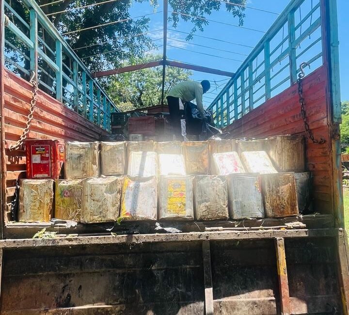 बन्नाखेड़ा में वन विभाग की बड़ी कार्रवाई, 480 टिन अवैध लीसा बरामद।