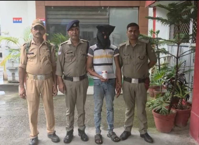 ऑपरेशन प्रहार के तहत रामनगर पुलिस की बड़ी कार्रवाई, 5.29 ग्राम स्मैक के साथ आरोपी गिरफ्तार।