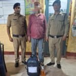 अवैध शराब की तस्करी पर वार, बेतालघाट पुलिस ने एक आरोपी को पकड़ा।