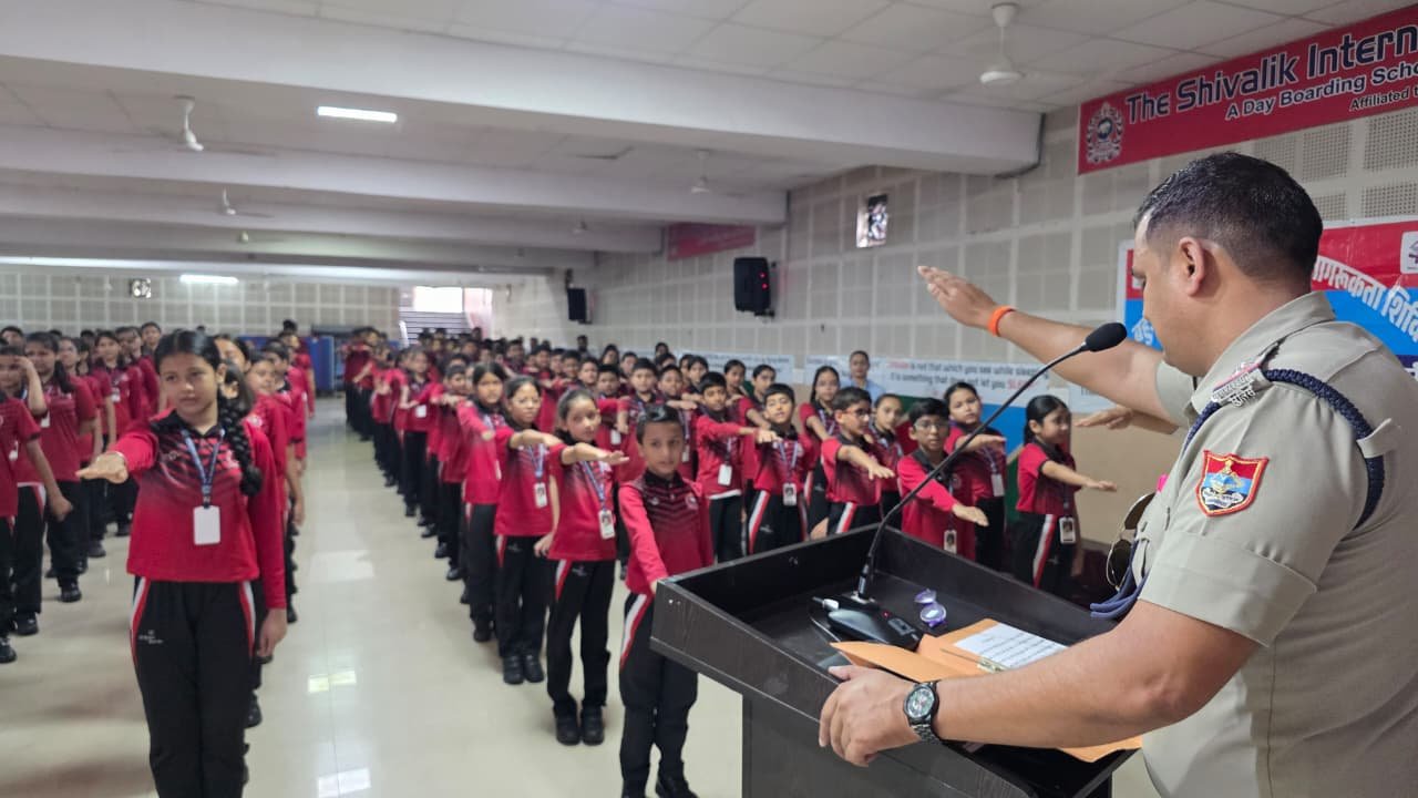 एसएसपी मंजूनाथ टीसी के निर्देश पर नशामुक्ति अभियान, स्कूली बच्चों को किया जागरूक।