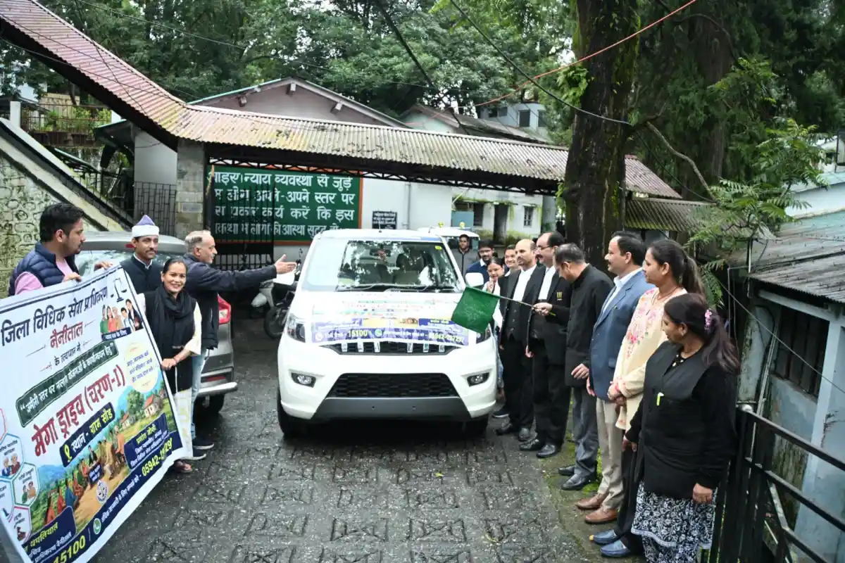 न्याय रथ के साथ ग्राम सौंड पहुंचा विधिक सेवा अभियान, ग्रामीणों को दी जाएगी निःशुल्क कानूनी सहायता की जानकारी।
