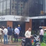 एसी फटने से धधका लिकर किला, फायर टीम की मुस्तैदी से आग पर काबू।