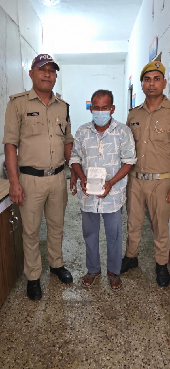 प्रॉपर्टी विवाद में तमंचा लहराकर फायरिंग करने वाला आरोपी अवैध हथियार सहित गिरफ्तार।