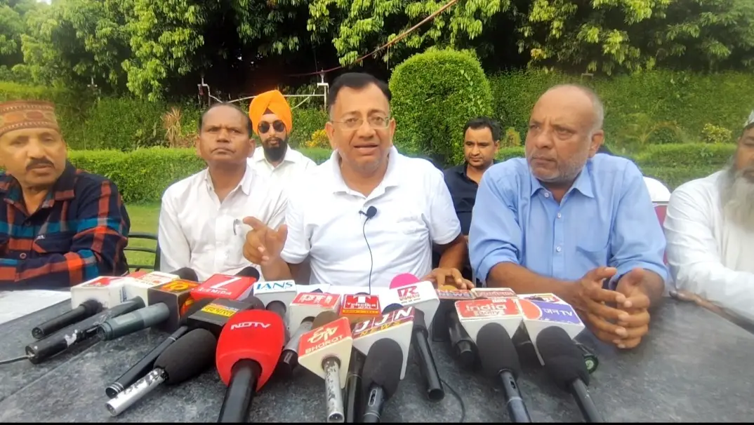 नेकी की दीवार के संयोजक तारा घिल्डियाल का सियासी कदम, 200 समर्थकों के साथ कांग्रेस में होंगे शामिल।