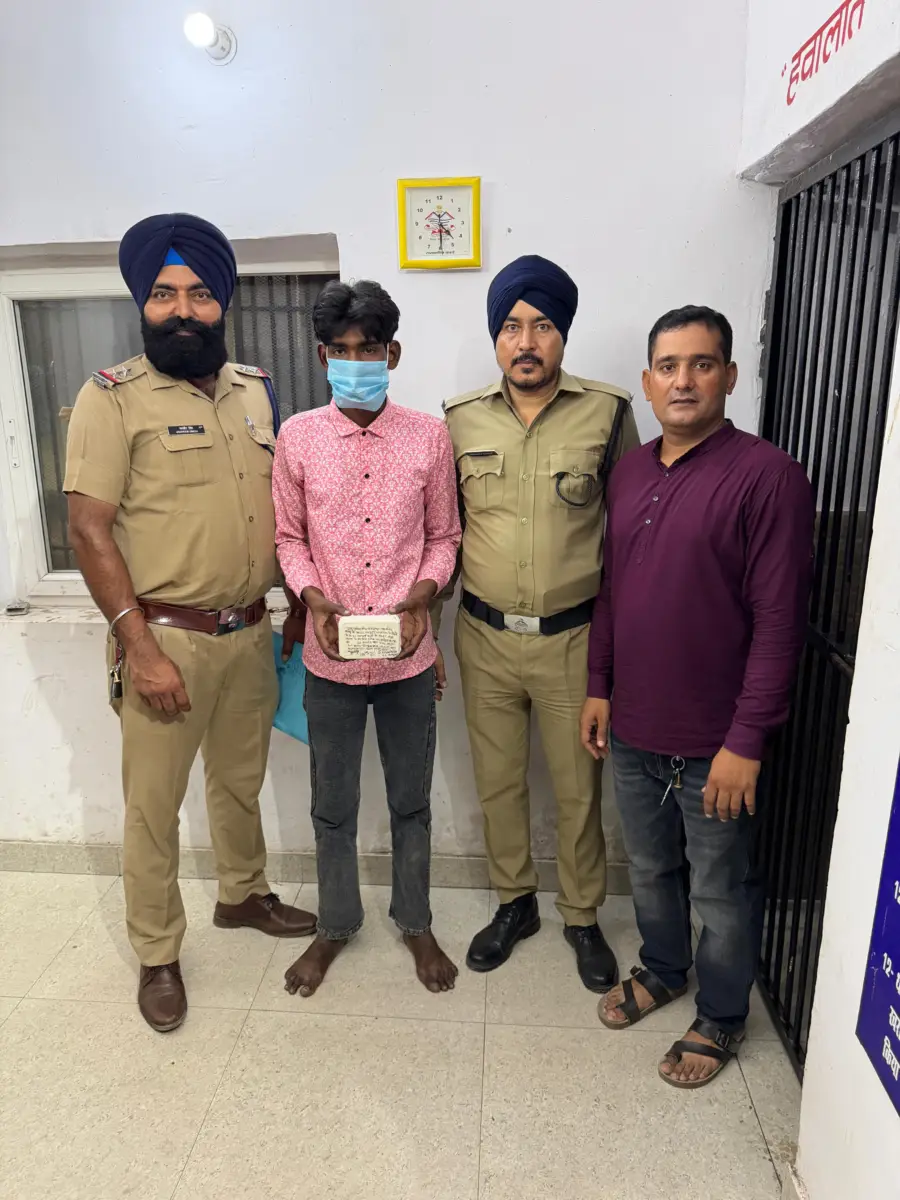 3.39 ग्राम स्मैक के साथ 21 वर्षीय युवक गिरफ्तार, बनभूलपुरा पुलिस की कार्रवाई, ‘Drug Free Devbhoomi’ और ‘ऑपरेशन प्रहार’ के तहत गौला पार्किंग में चेकिंग के दौरान मिली सफलता।