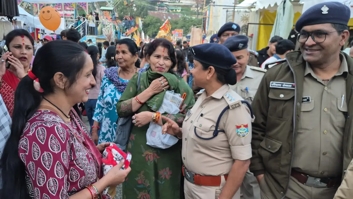 नंदा देवी महोत्सव में सुरक्षा का कड़ा पहरा, अधिकारियों ने संभाली कमान; पैदल गश्त से श्रद्धालुओं में बढ़ा सुरक्षा का भरोसा।