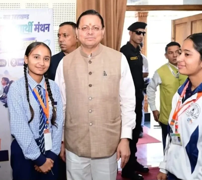 मुख्यमंत्री युवा विद्यार्थी मंथन में लवप्रीत ने रखी जरूरतमंदों की बात, सीएम के निर्देश पर घर पहुंचा टैब।