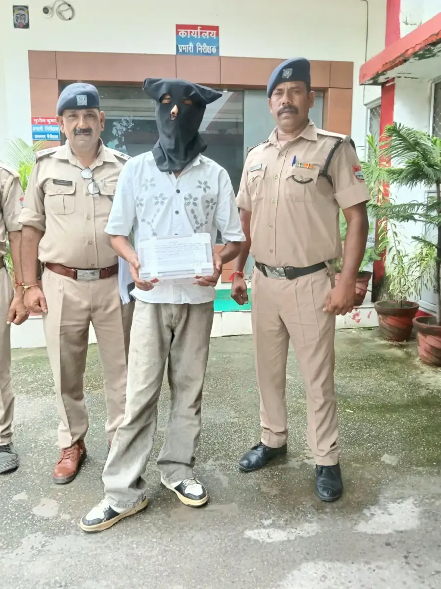तमंचा और कारतूस लेकर घूमना पड़ा भारी, रामनगर पुलिस ने किया गिरफ्तार।