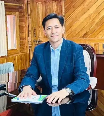 उपभोक्ताओं की परेशानी पर आयुक्त सख्त, बिजली कटौती की सूचना में क्षेत्र बताना जरूरी।