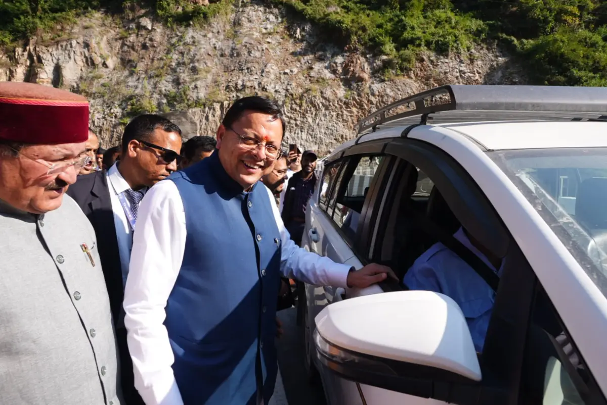 रुद्रप्रयाग में 156 करोड़ की पुल-सुरंग परियोजना का ट्रायल शुरू, जल्द होगा लोकार्पण; केदारनाथ-बदरीनाथ जाने वाले यात्रियों को मिलेगी जाम से राहत।